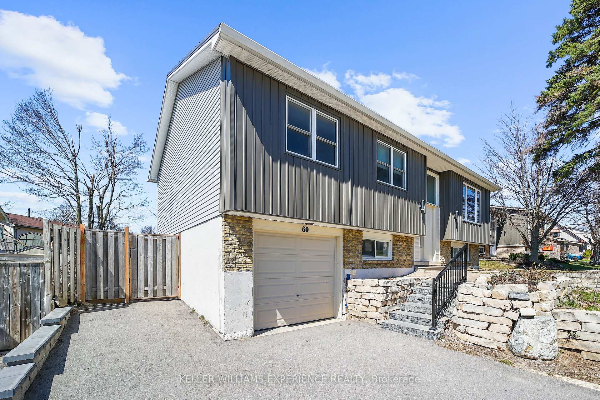 Photo 4 of 60 Heather Street, Barrie, Sunnidale — HOMEH