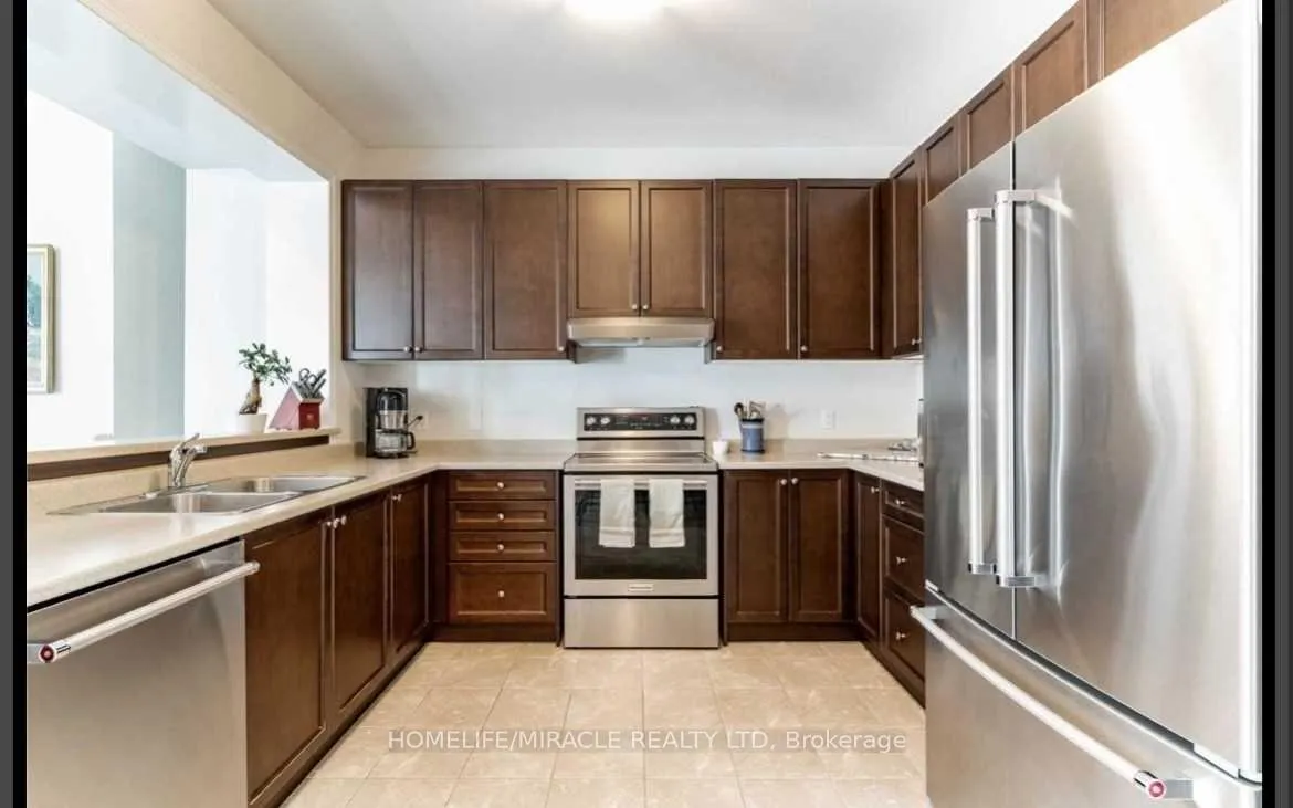 Photo 2 of Unit Upper, 17 Yellowknife Road, Brampton, Sandringham-Wellington North — HOMEH