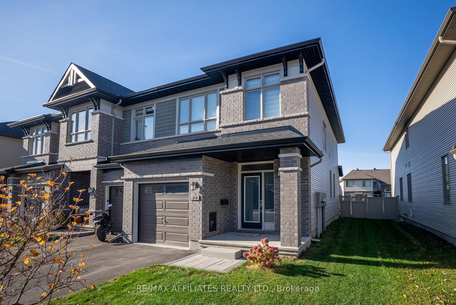 Photo 2 of 523 Rowers Way, Ottawa, Riverside South/Gloucester Glen — HOMEH