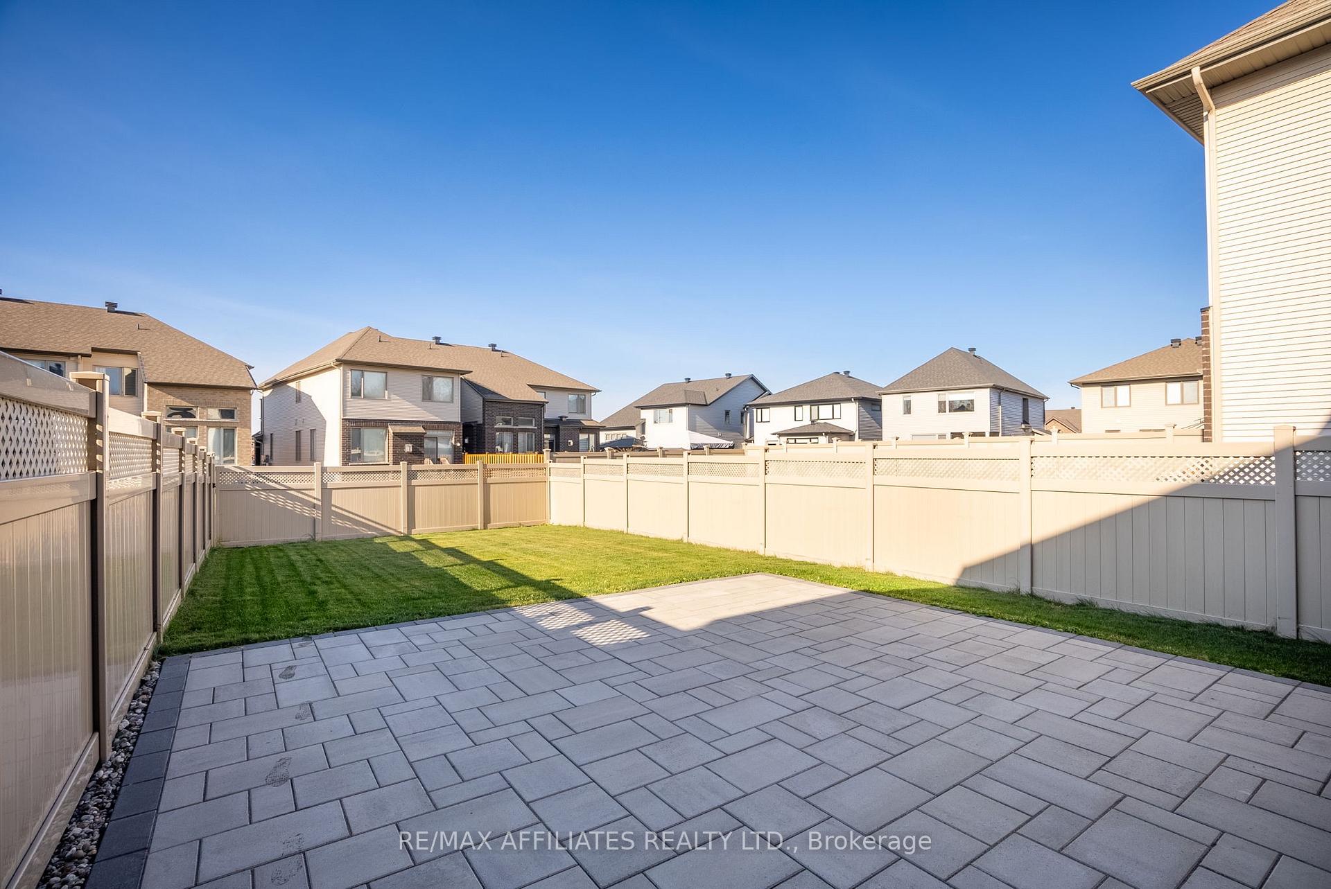 Photo 33 of 523 Rowers Way, Ottawa, Riverside South/Gloucester Glen — HOMEH