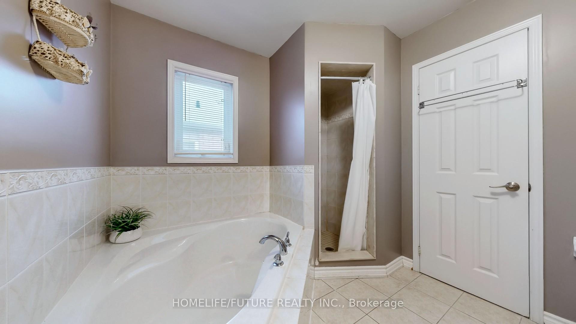 Photo 37 of 52 Monique Court, Markham, Cedarwood — HOMEH