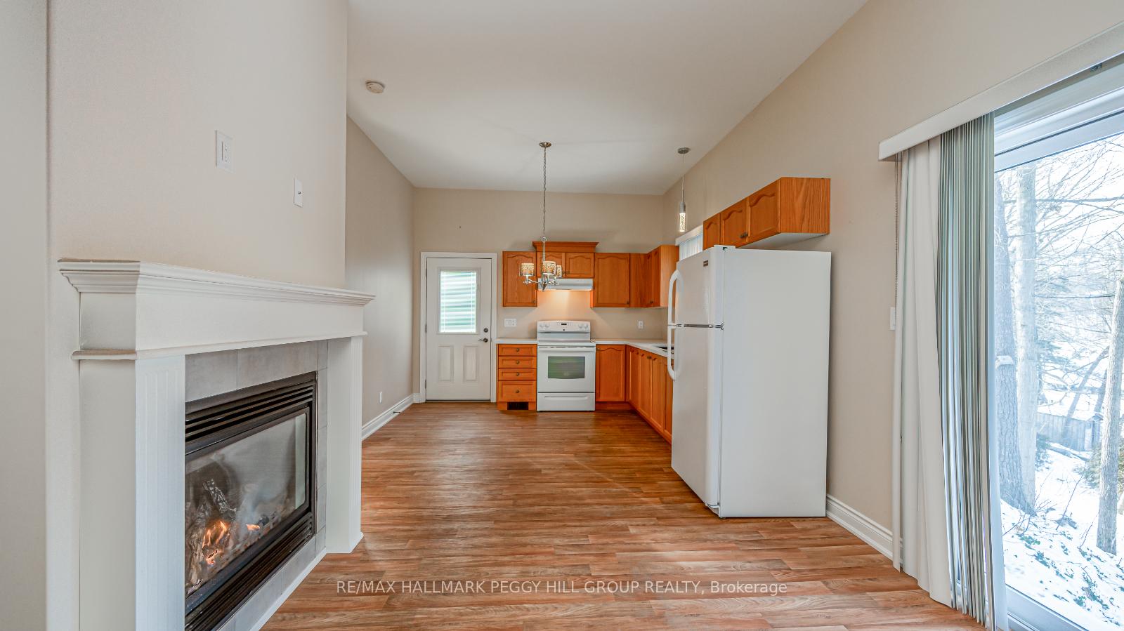 Photo 20 of 392 Cox Mill Road, Barrie, South Shore — HOMEH