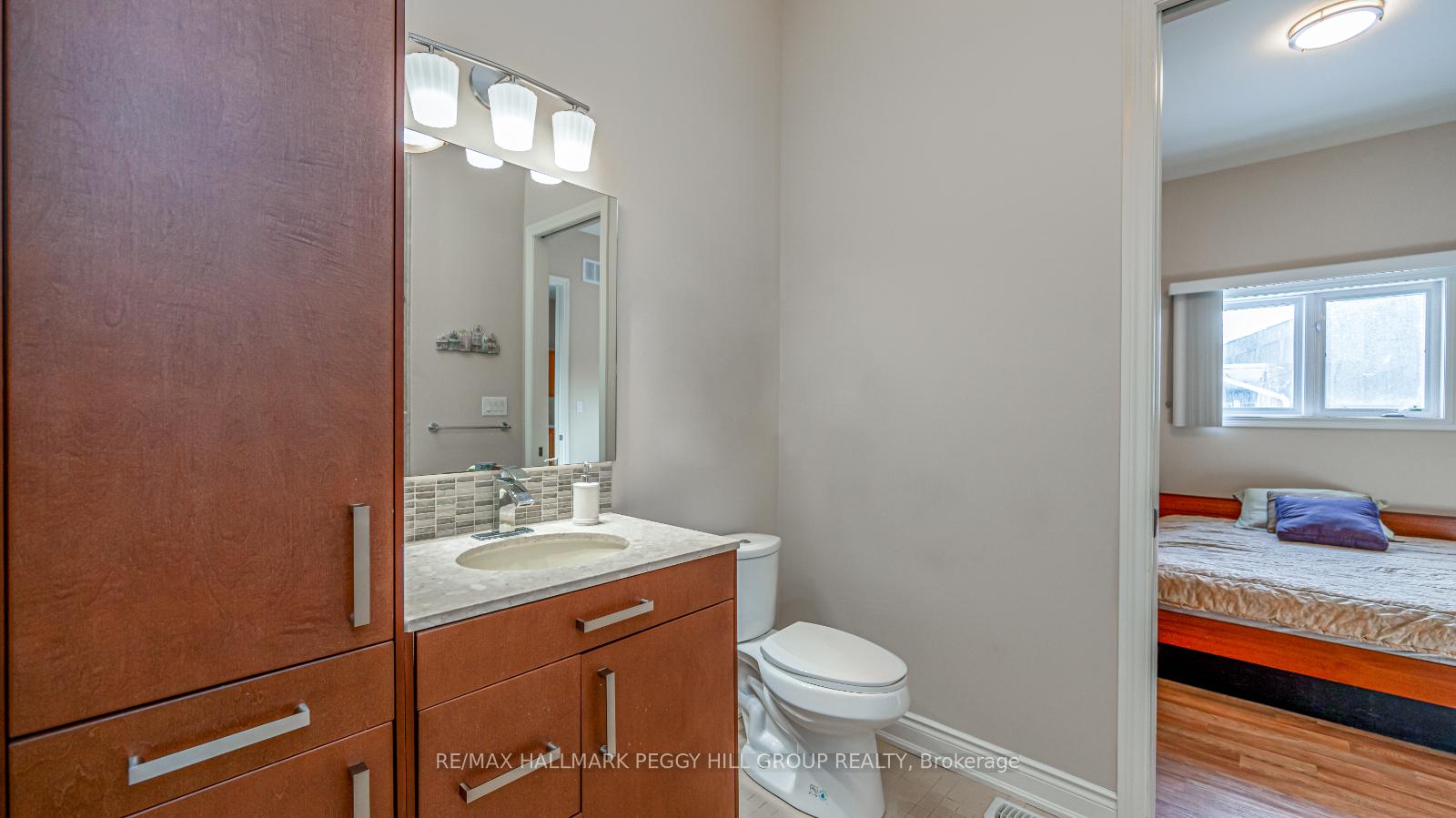 Photo 7 of 392 Cox Mill Road, Barrie, South Shore — HOMEH