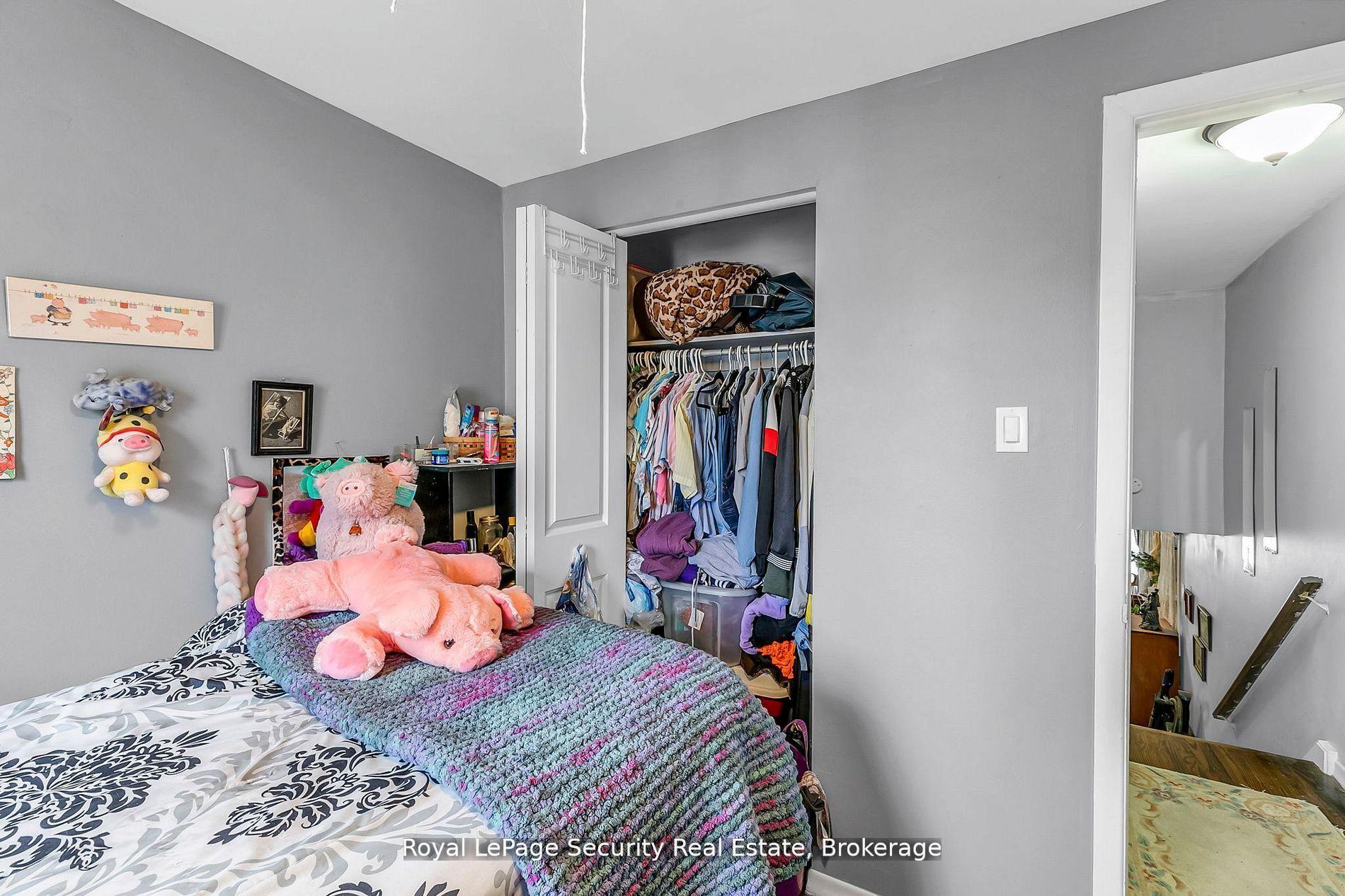 Photo 8 of 22 Burbank Place, Barrie, Grove East — HOMEH