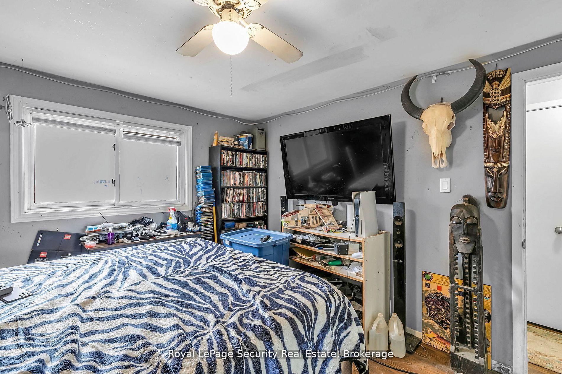 Photo 12 of 22 Burbank Place, Barrie, Grove East — HOMEH