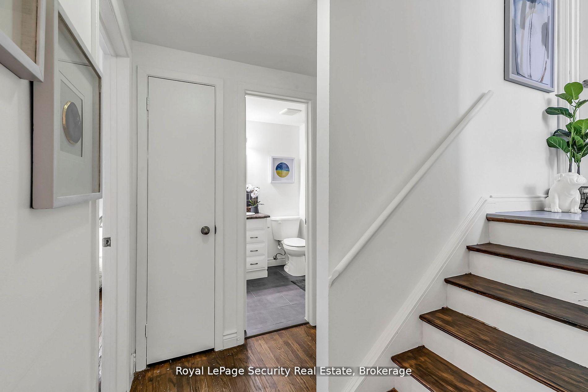 Photo 14 of 22 Burbank Place, Barrie, Grove East — HOMEH