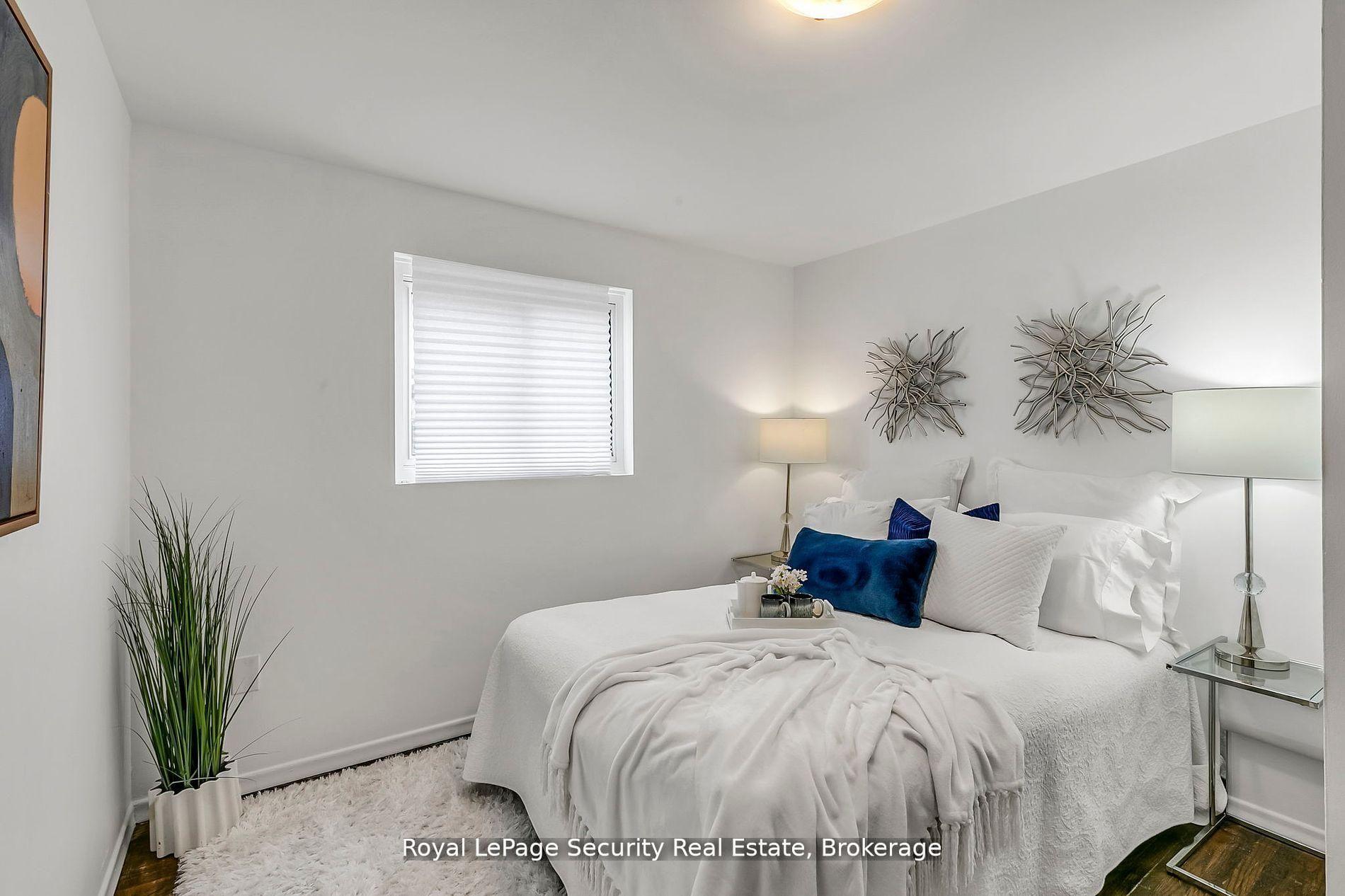 Photo 21 of 22 Burbank Place, Barrie, Grove East — HOMEH