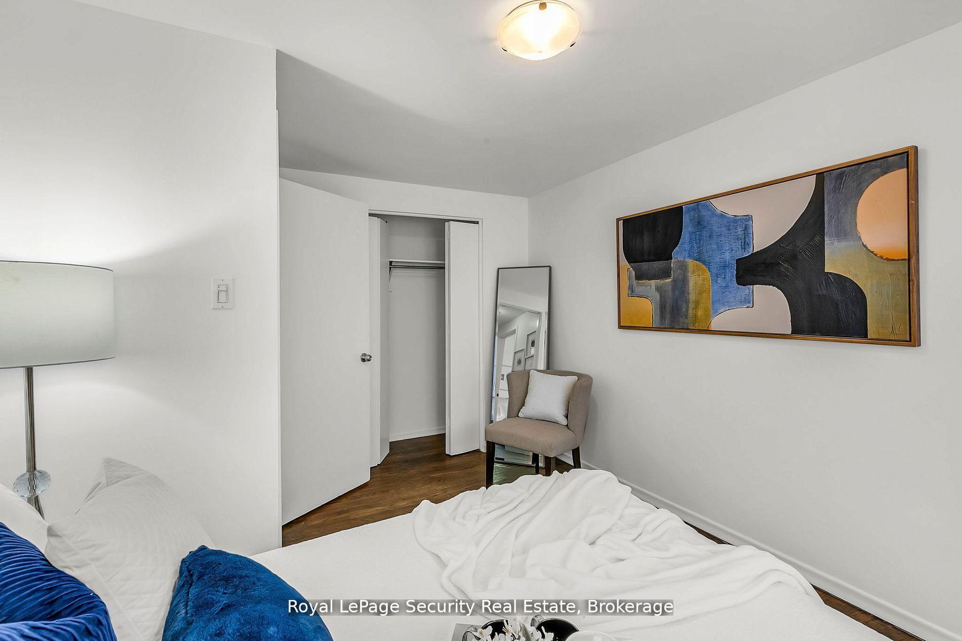 Photo 37 of 22 Burbank Place, Barrie, Grove East — HOMEH