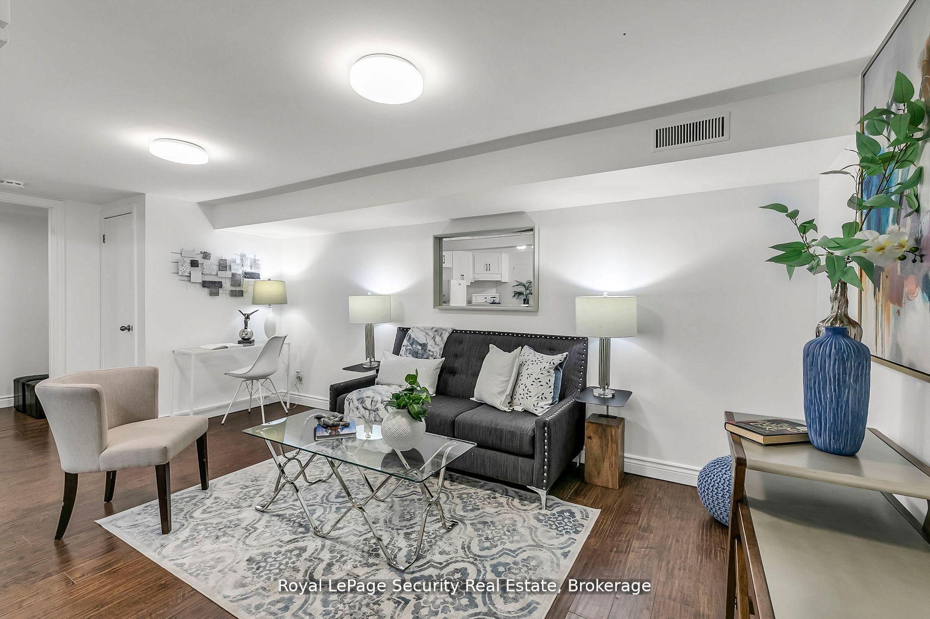 Photo 26 of 22 Burbank Place, Barrie, Grove East — HOMEH