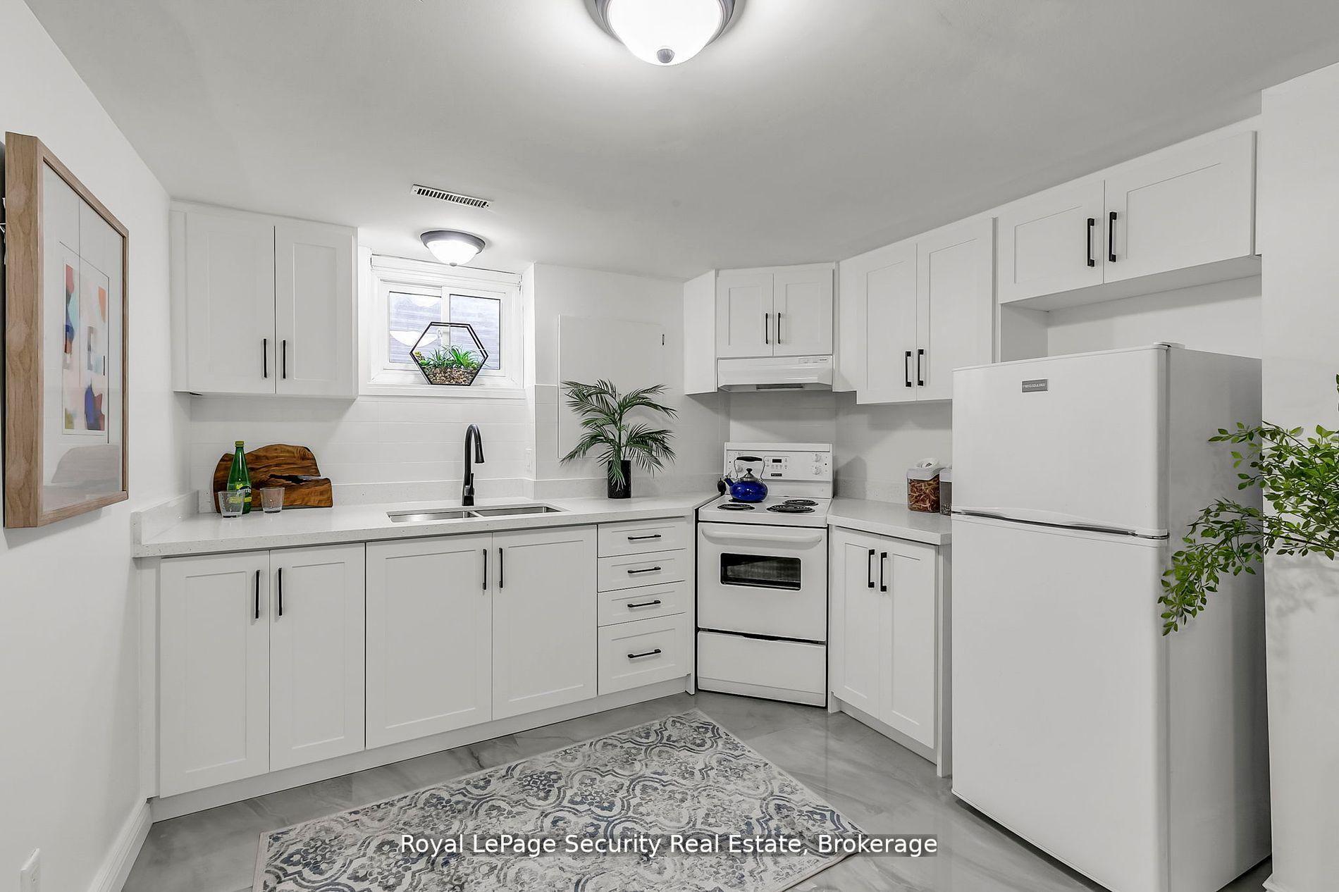 Photo 29 of 22 Burbank Place, Barrie, Grove East — HOMEH