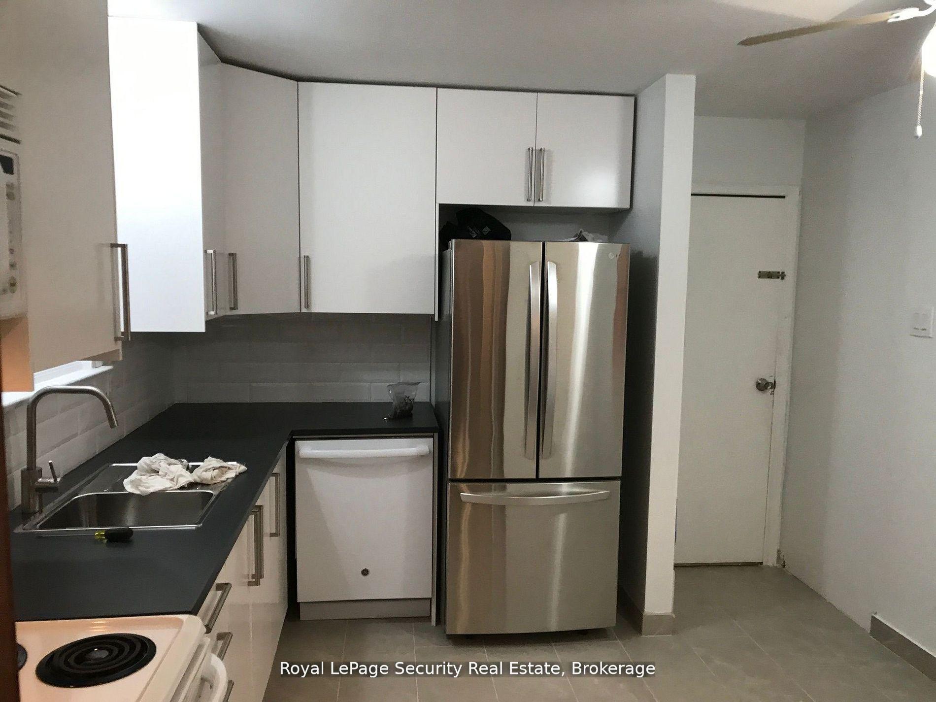 Photo 31 of 22 Burbank Place, Barrie, Grove East — HOMEH