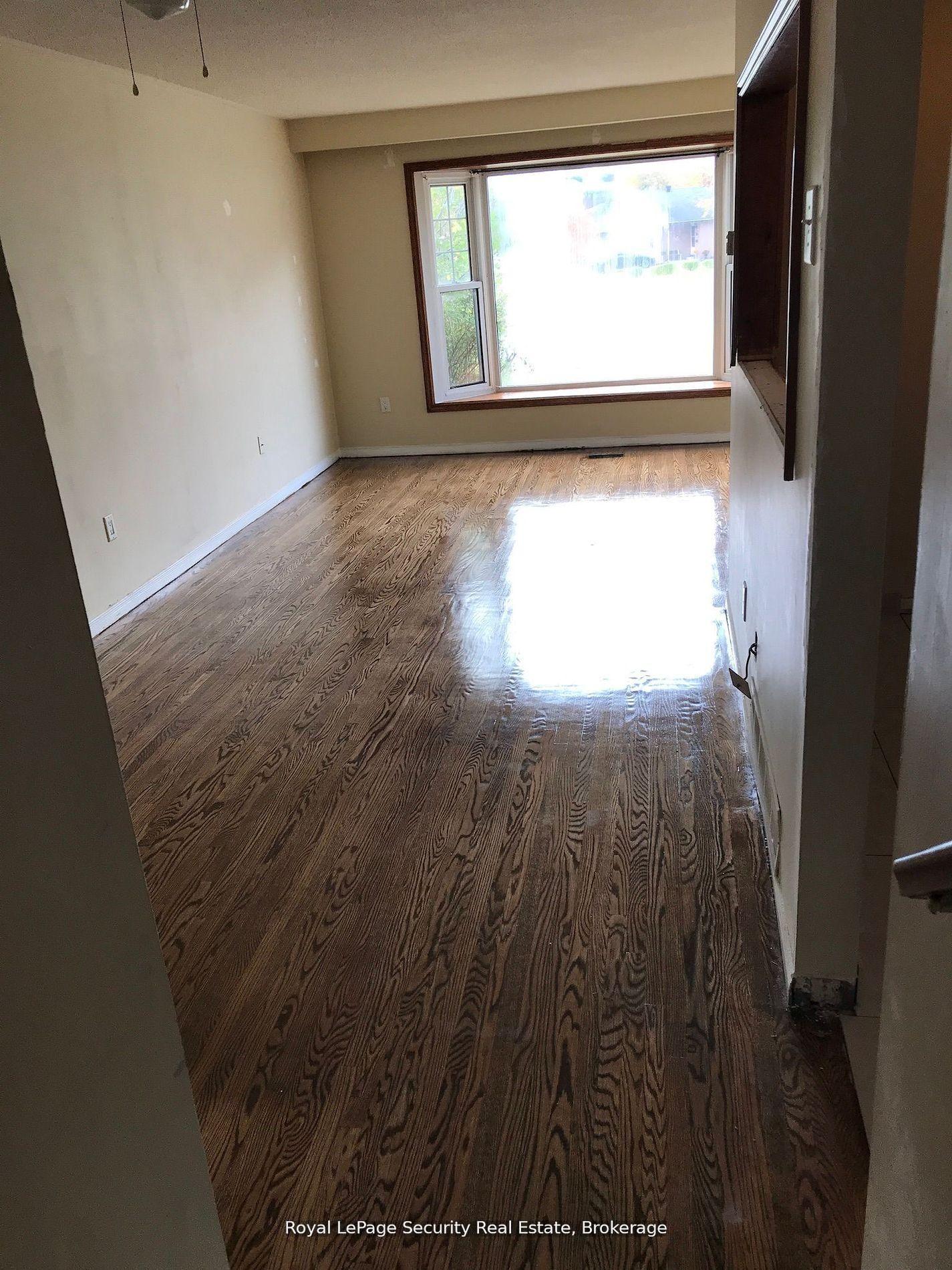 Photo 30 of 22 Burbank Place, Barrie, Grove East — HOMEH