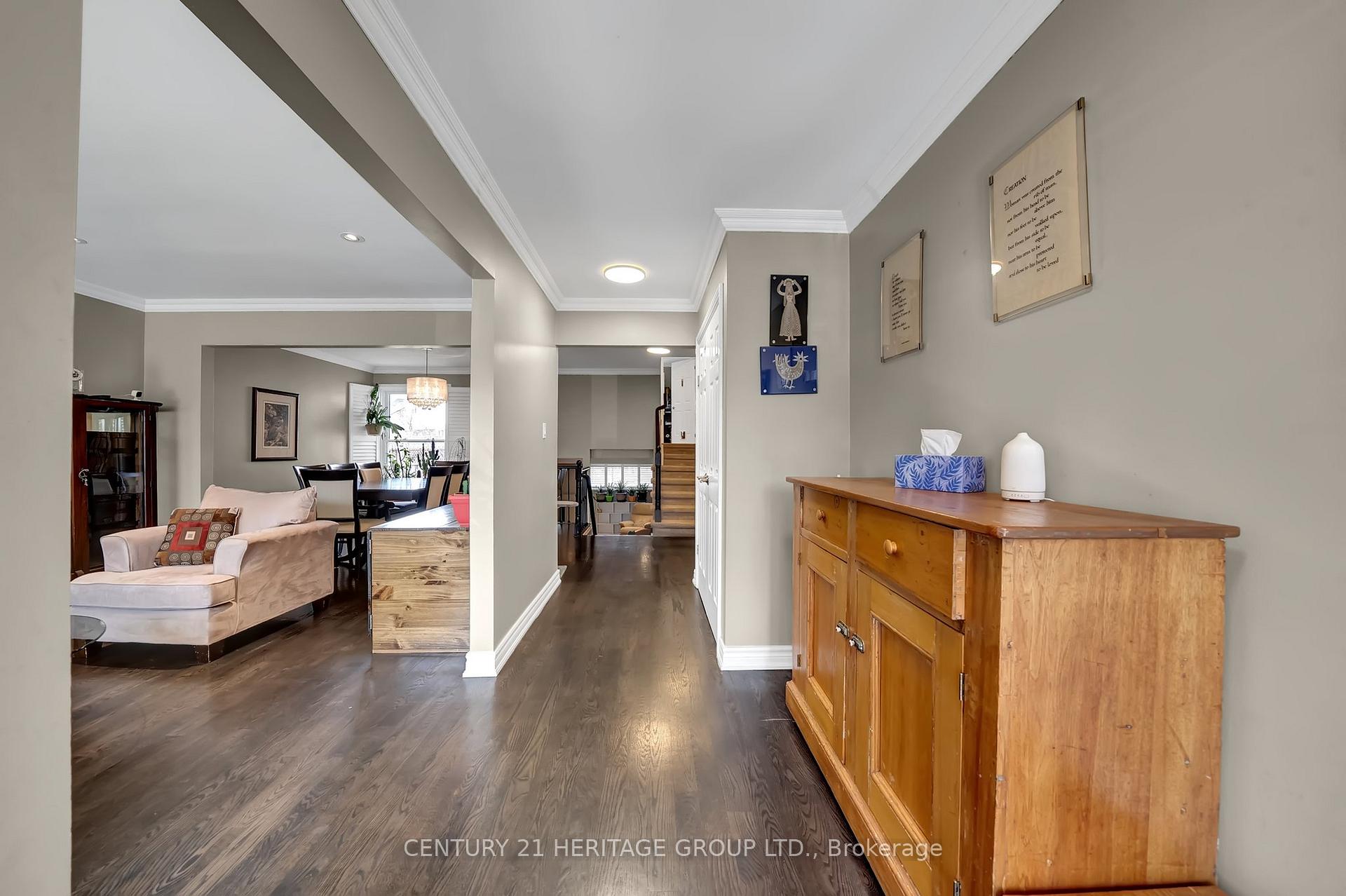 Photo 10 of 20 Orchard Park Drive, Clarington, Bowmanville — HOMEH
