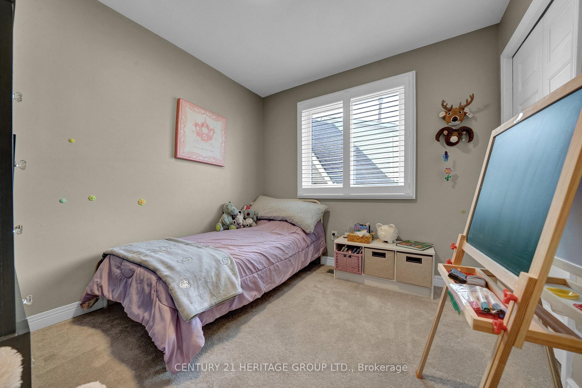 Photo 15 of 20 Orchard Park Drive, Clarington, Bowmanville — HOMEH