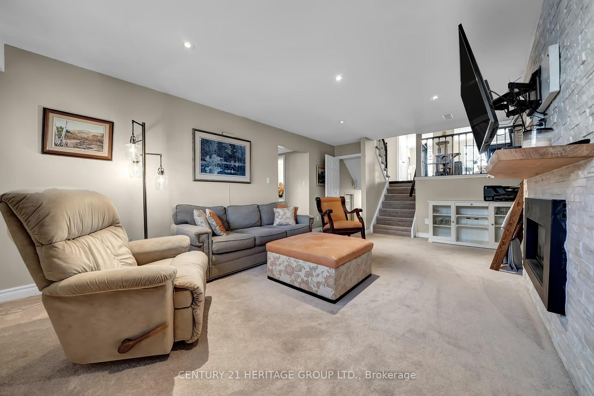 Photo 19 of 20 Orchard Park Drive, Clarington, Bowmanville — HOMEH