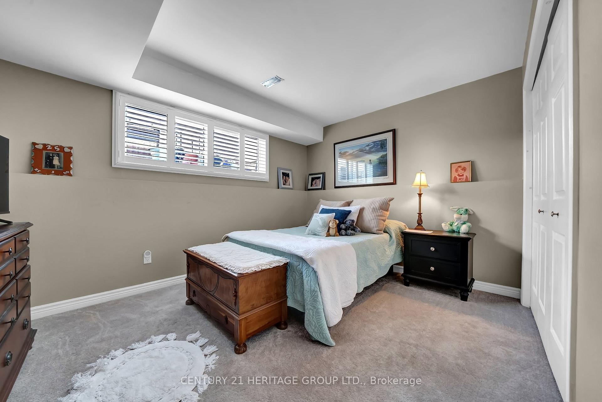Photo 13 of 20 Orchard Park Drive, Clarington, Bowmanville — HOMEH