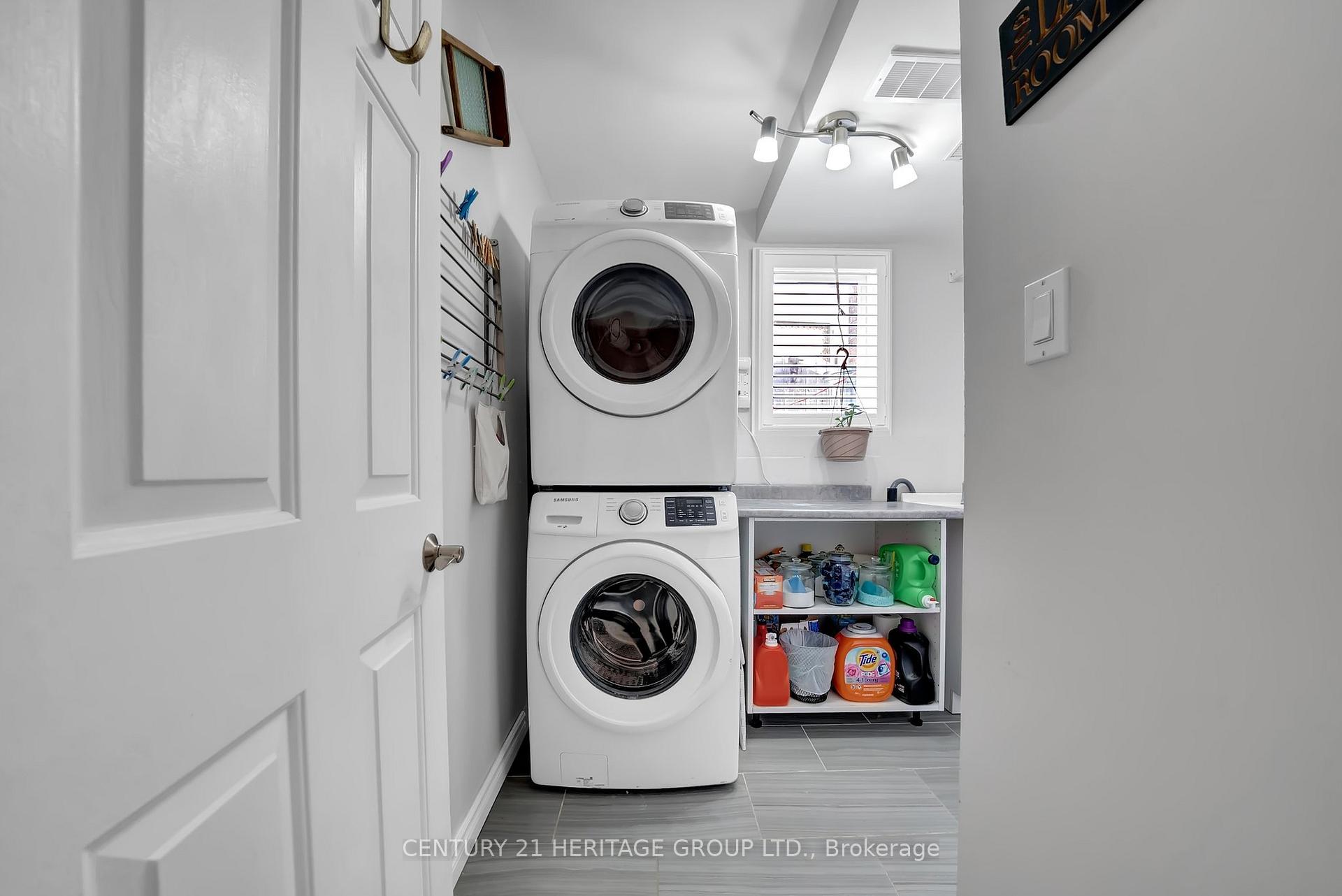 Photo 11 of 20 Orchard Park Drive, Clarington, Bowmanville — HOMEH