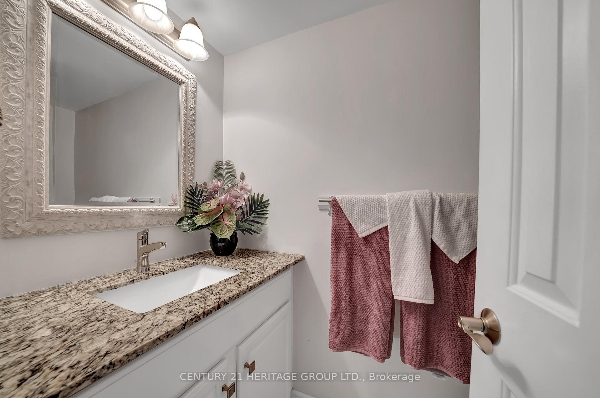 Photo 16 of 20 Orchard Park Drive, Clarington, Bowmanville — HOMEH