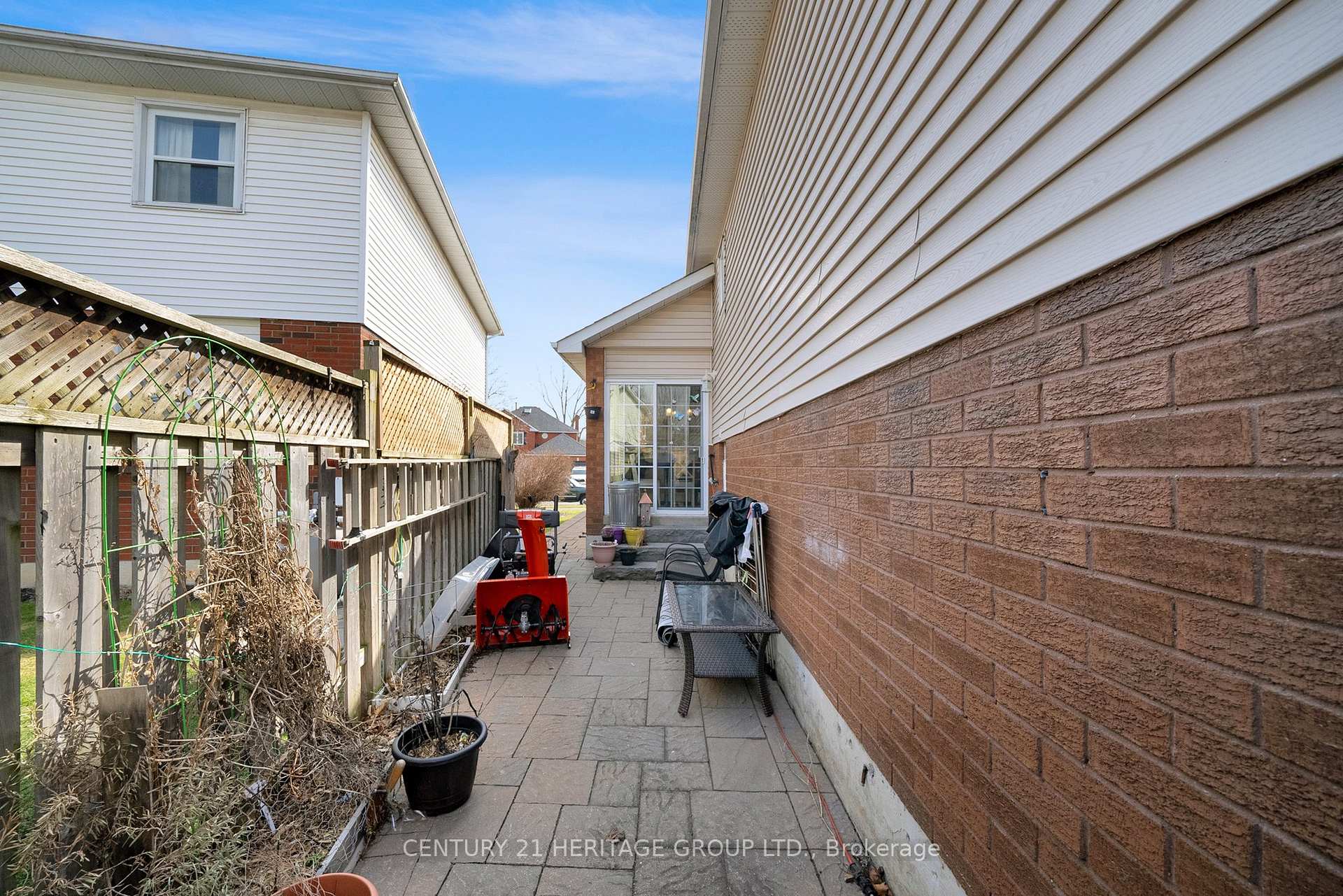Photo 20 of 20 Orchard Park Drive, Clarington, Bowmanville — HOMEH