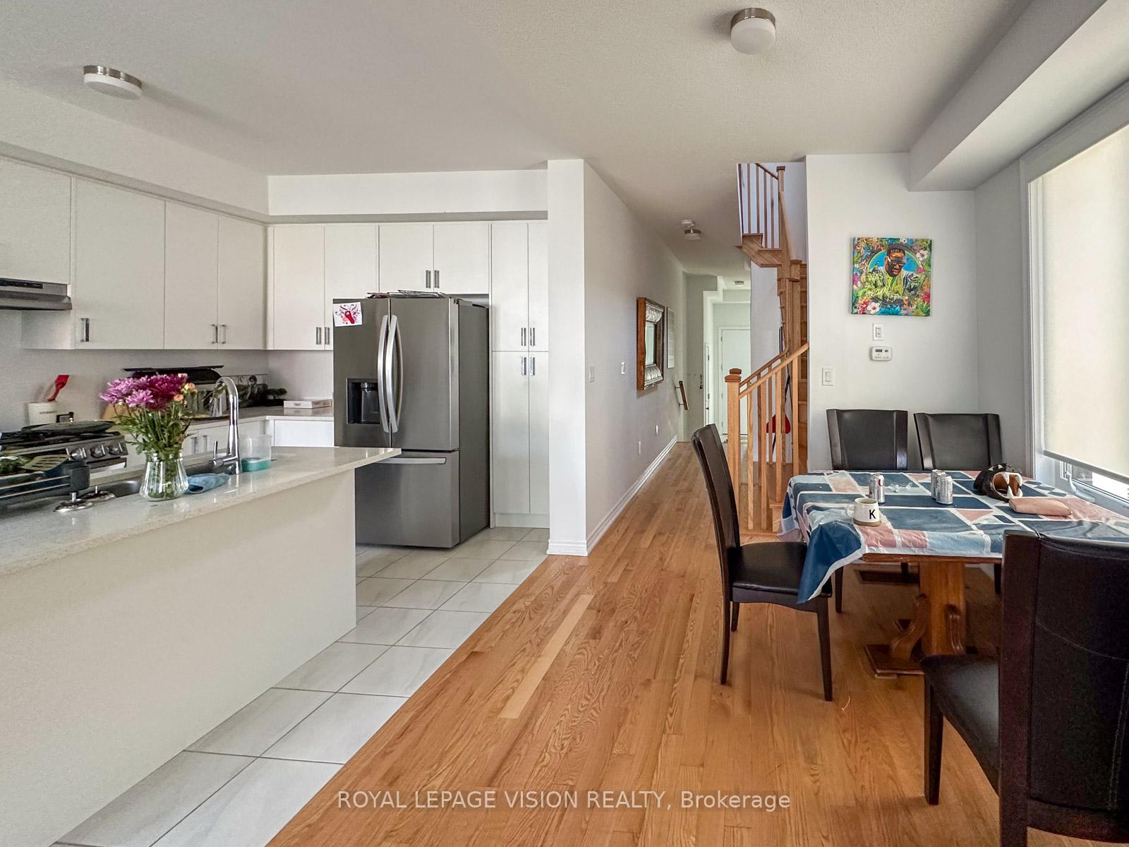 Photo 3 of 21 Sorbara Way, Whitby, Brooklin — HOMEH