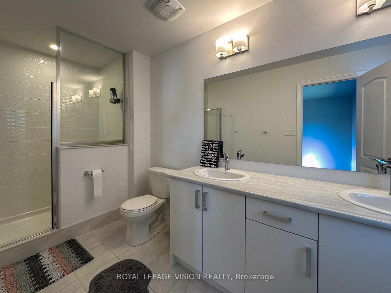 Photo 8 of 21 Sorbara Way, Whitby, Brooklin — HOMEH