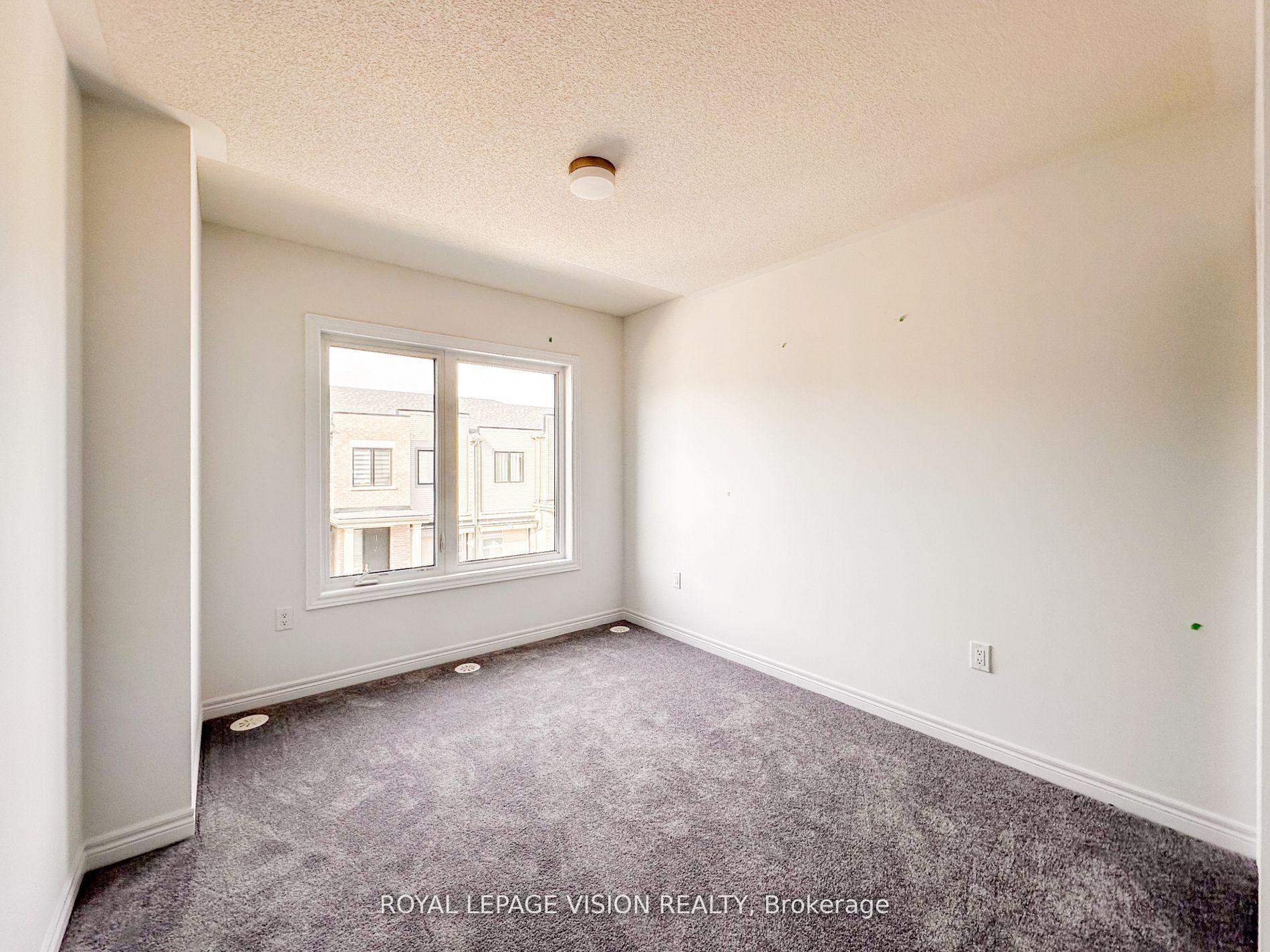 Photo 27 of 21 Sorbara Way, Whitby, Brooklin — HOMEH