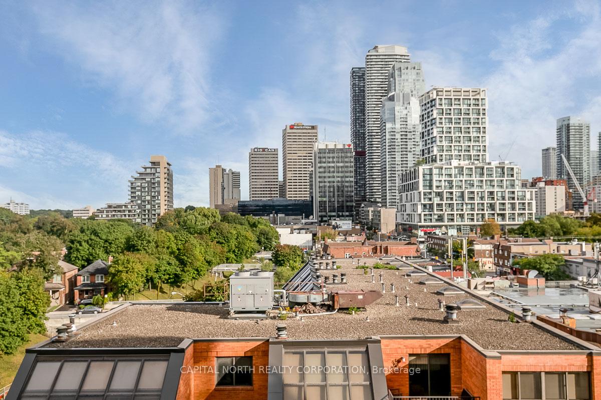 Photo 5 of Unit 618, 23 Glebe Road W, Toronto, Yonge-Eglinton — HOMEH