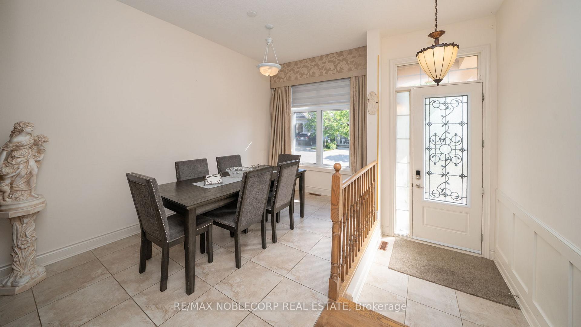 Photo 8 of Unit 128, 40 Hillcrest Drive, New Tecumseth, Alliston — HOMEH
