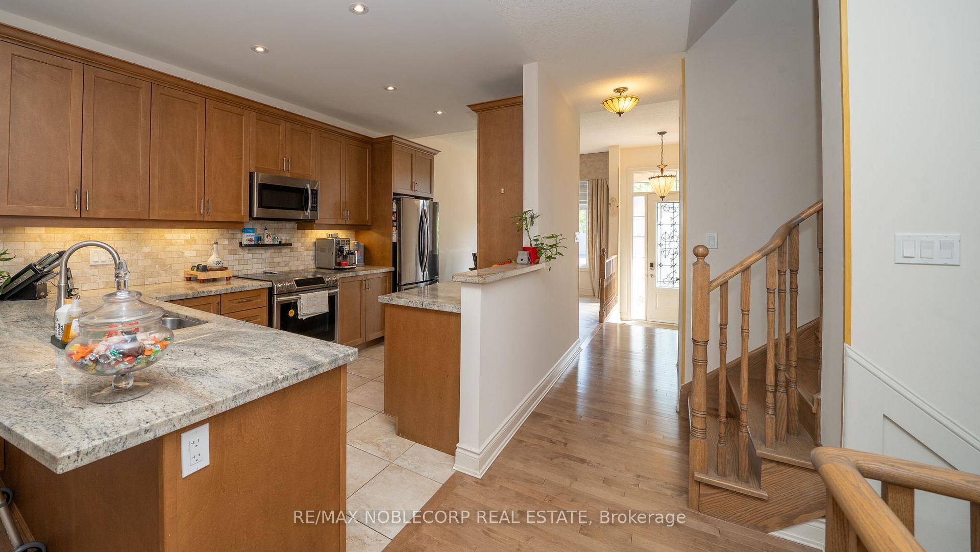 Photo 10 of Unit 128, 40 Hillcrest Drive, New Tecumseth, Alliston — HOMEH