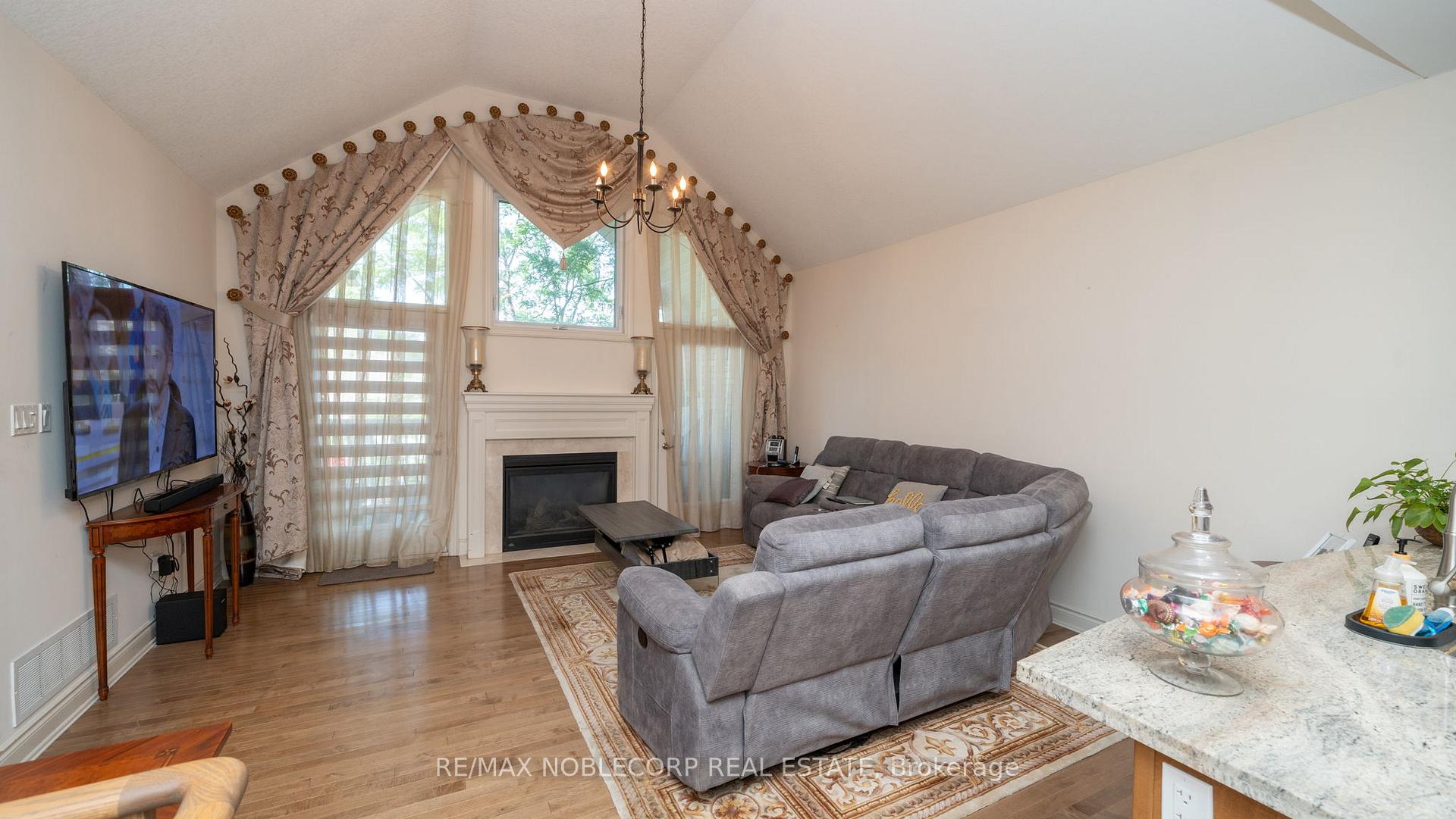 Photo 17 of Unit 128, 40 Hillcrest Drive, New Tecumseth, Alliston — HOMEH