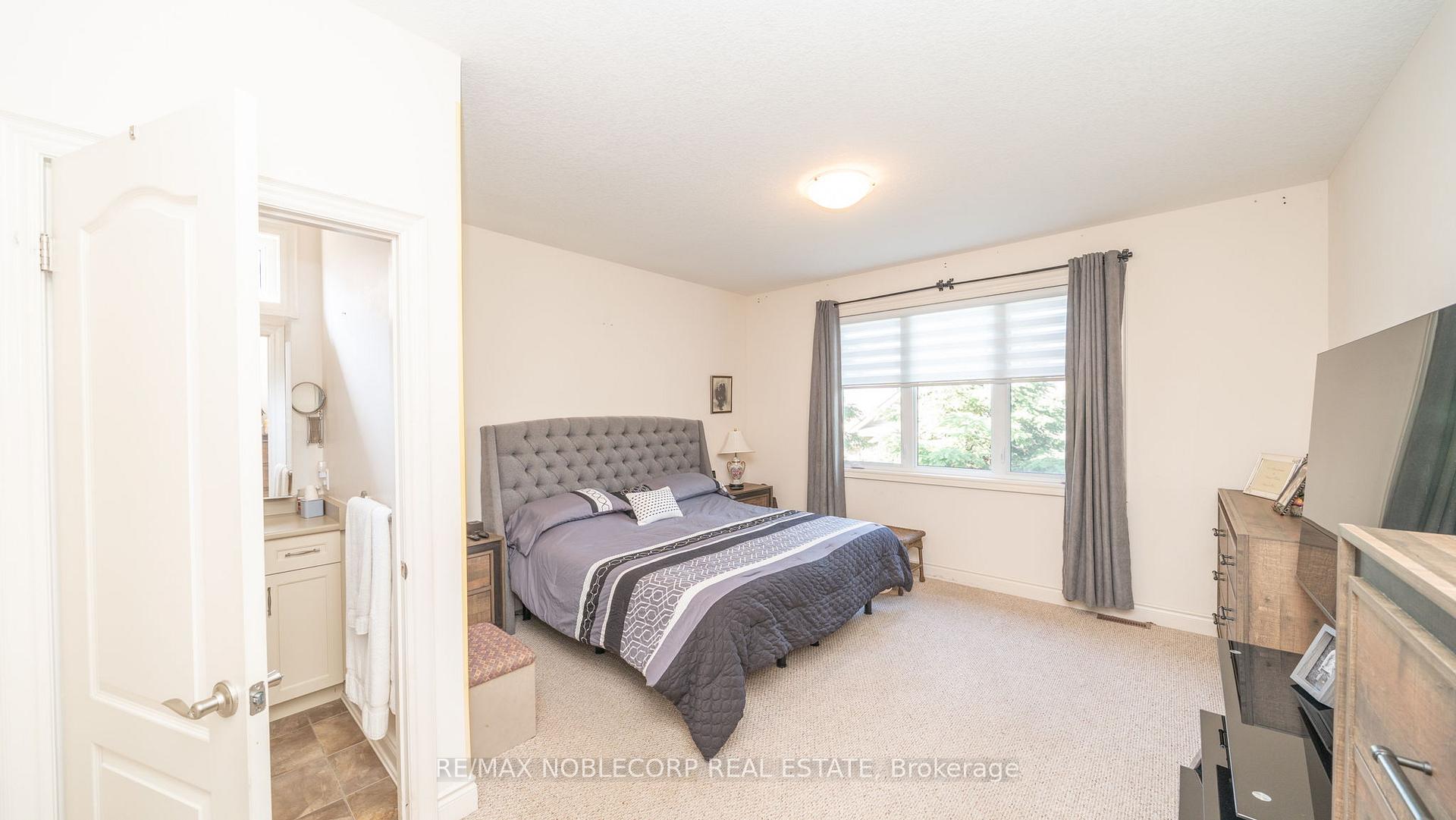 Photo 18 of Unit 128, 40 Hillcrest Drive, New Tecumseth, Alliston — HOMEH