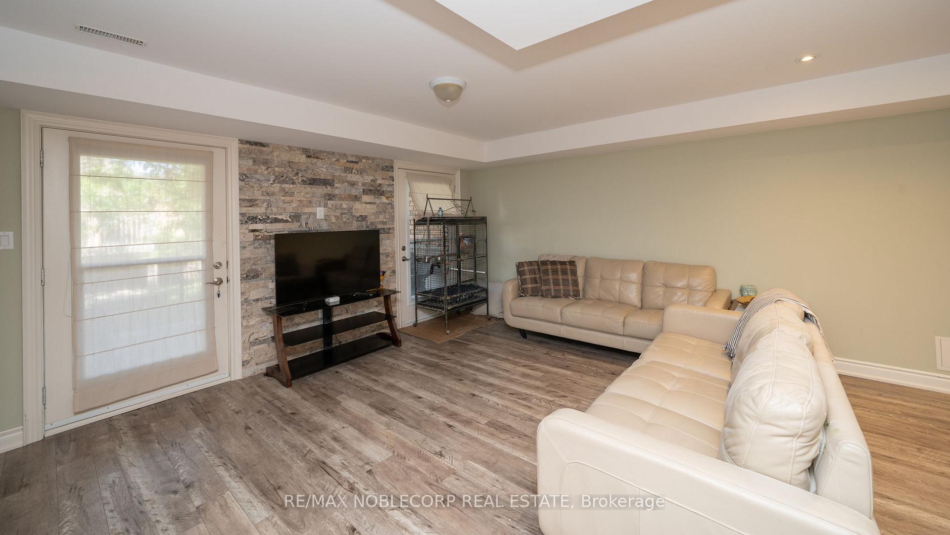Photo 31 of Unit 128, 40 Hillcrest Drive, New Tecumseth, Alliston — HOMEH