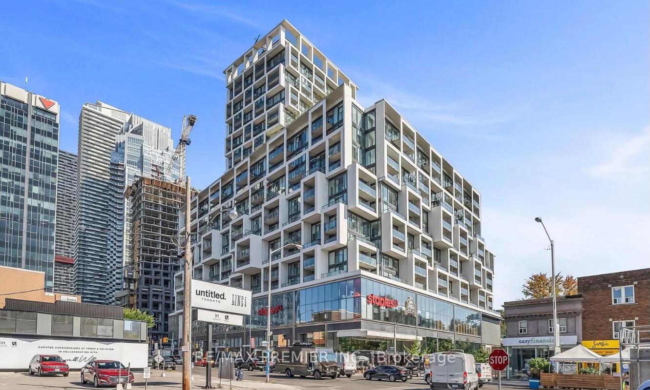Front of Unit 939, 8 Hillsdale Avenue