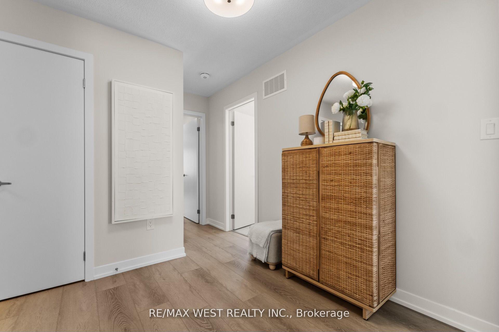 Photo 5 of 18 Ziibi Way, Clarington, Newcastle — HOMEH