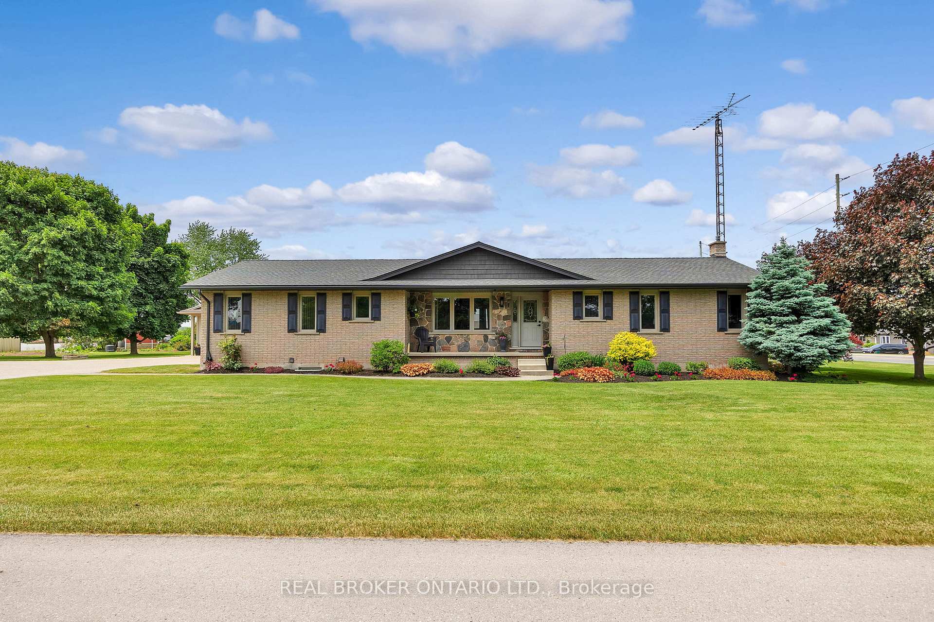 Front of 1 Shantz Place