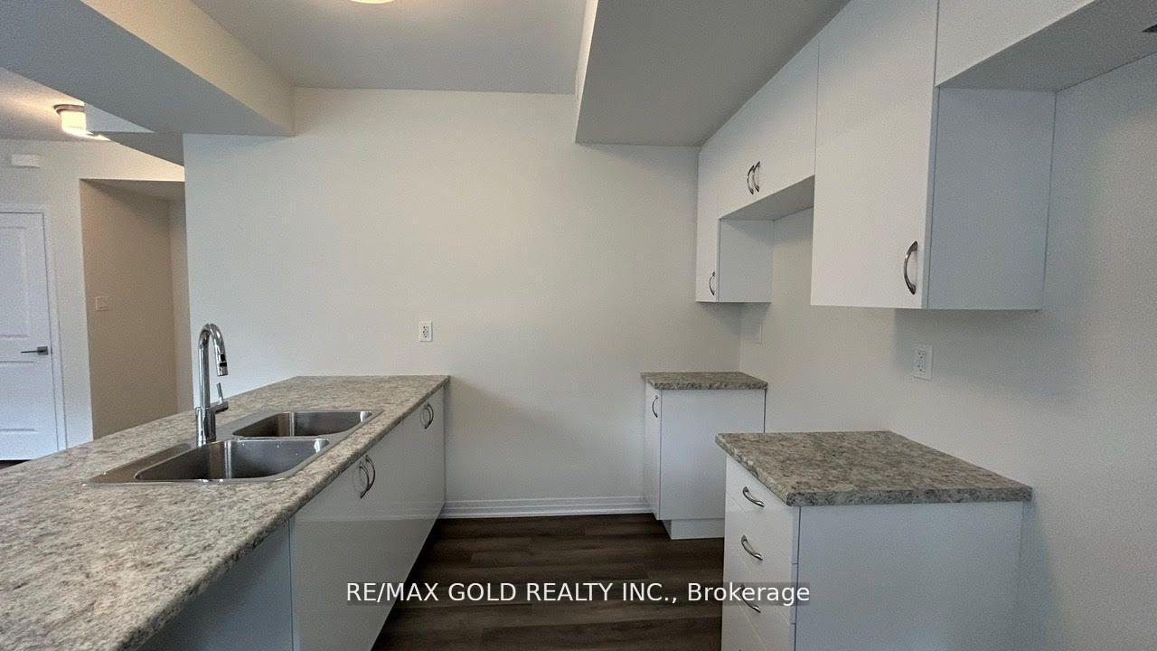Photo 5 of Unit 36, 35 Fieldridge Crescent, Brampton, Sandringham-Wellington North — HOMEH