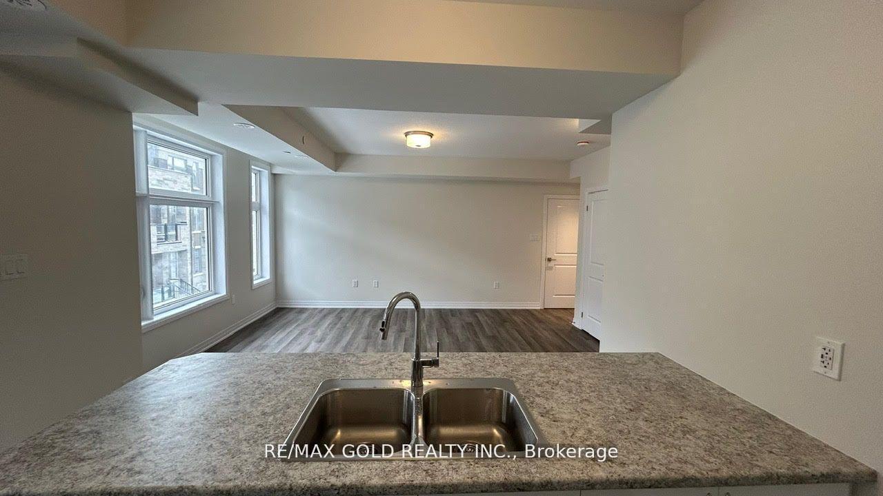 Photo 2 of Unit 36, 35 Fieldridge Crescent, Brampton, Sandringham-Wellington North — HOMEH