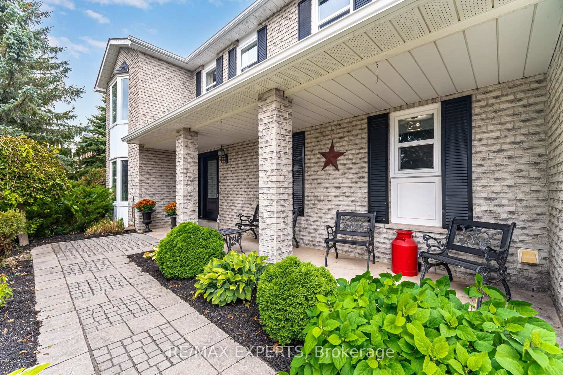 Front of 37 Erinlea Crescent