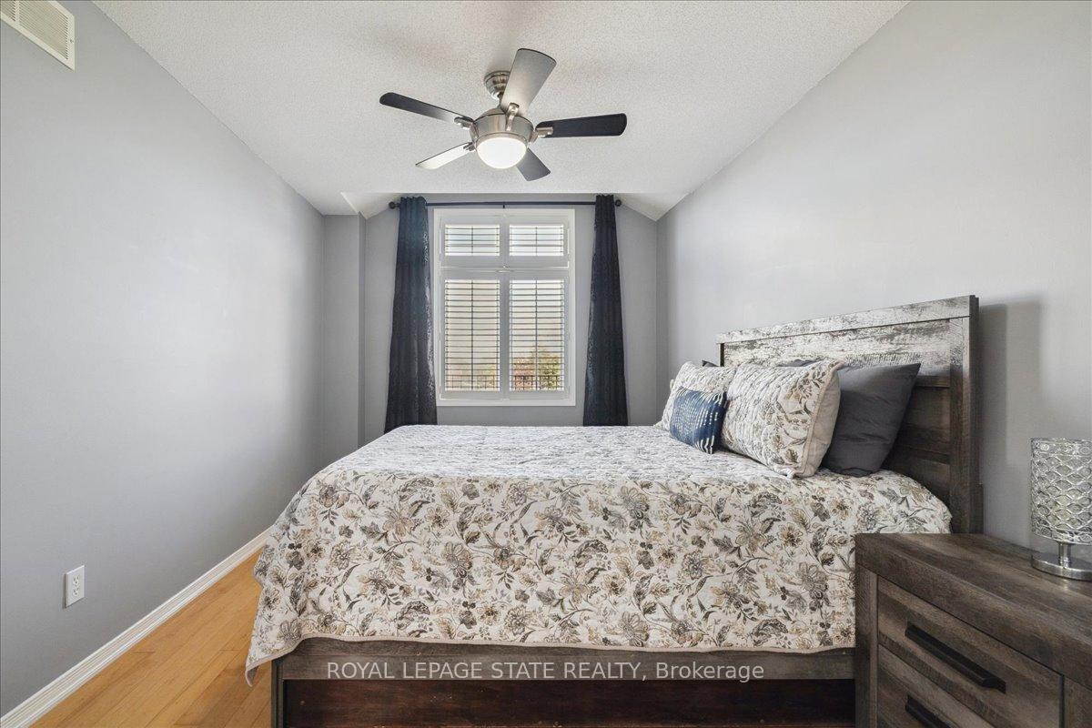 Photo 13 of 42 Meadow Wood Crescent, Hamilton, Stoney Creek Mountain — HOMEH