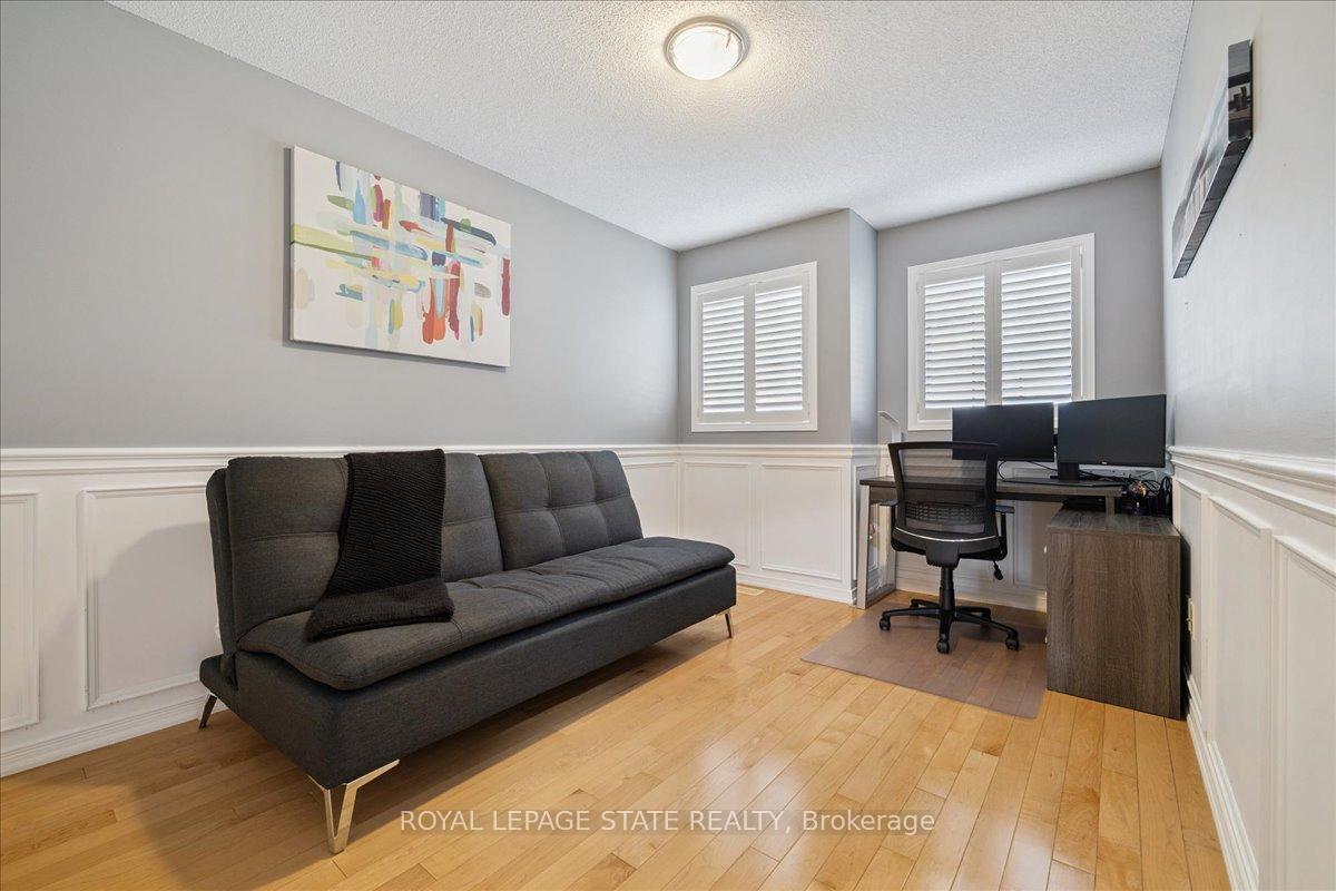 Photo 2 of 42 Meadow Wood Crescent, Hamilton, Stoney Creek Mountain — HOMEH