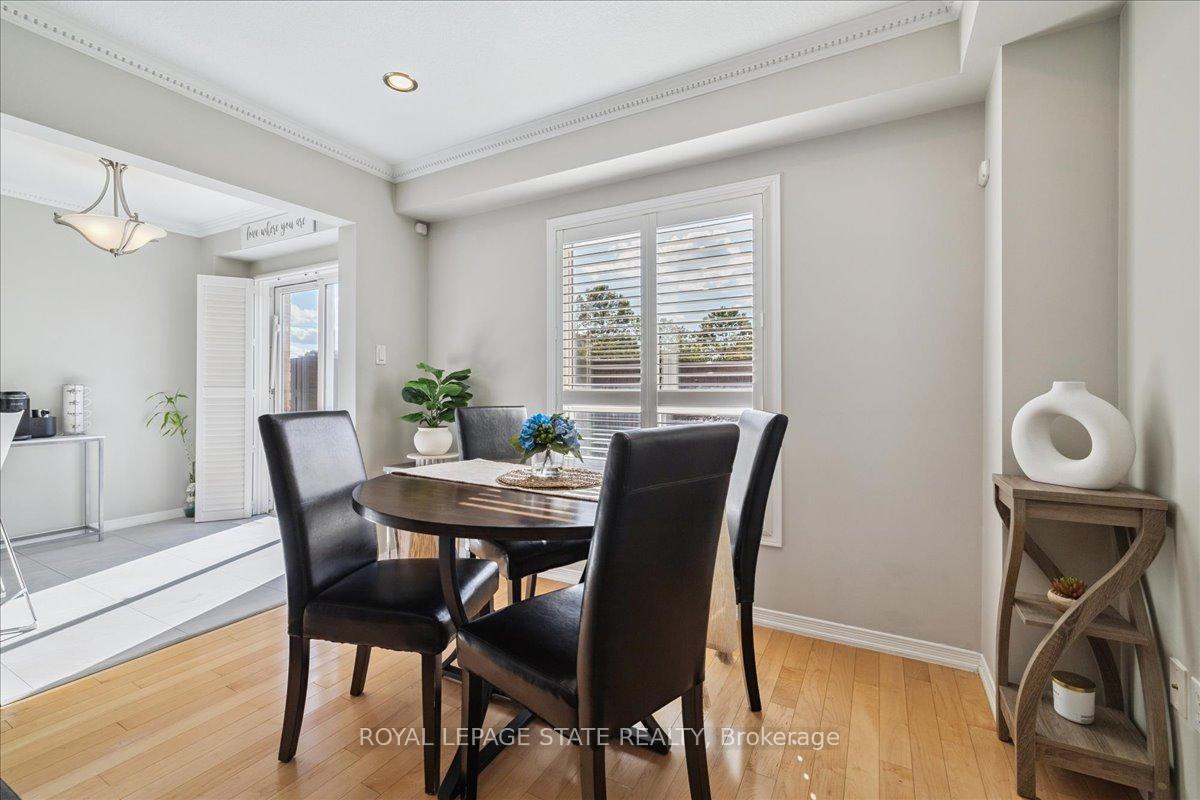 Photo 14 of 42 Meadow Wood Crescent, Hamilton, Stoney Creek Mountain — HOMEH