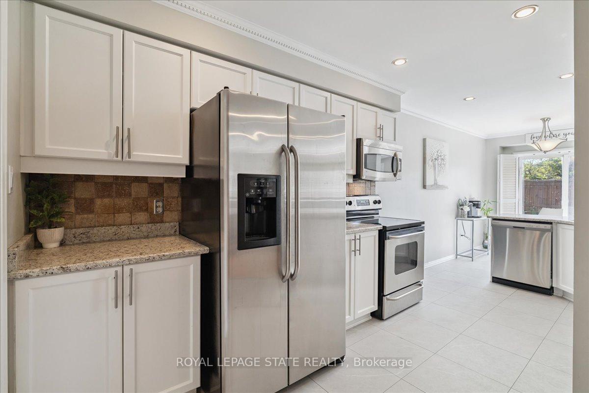 Photo 18 of 42 Meadow Wood Crescent, Hamilton, Stoney Creek Mountain — HOMEH