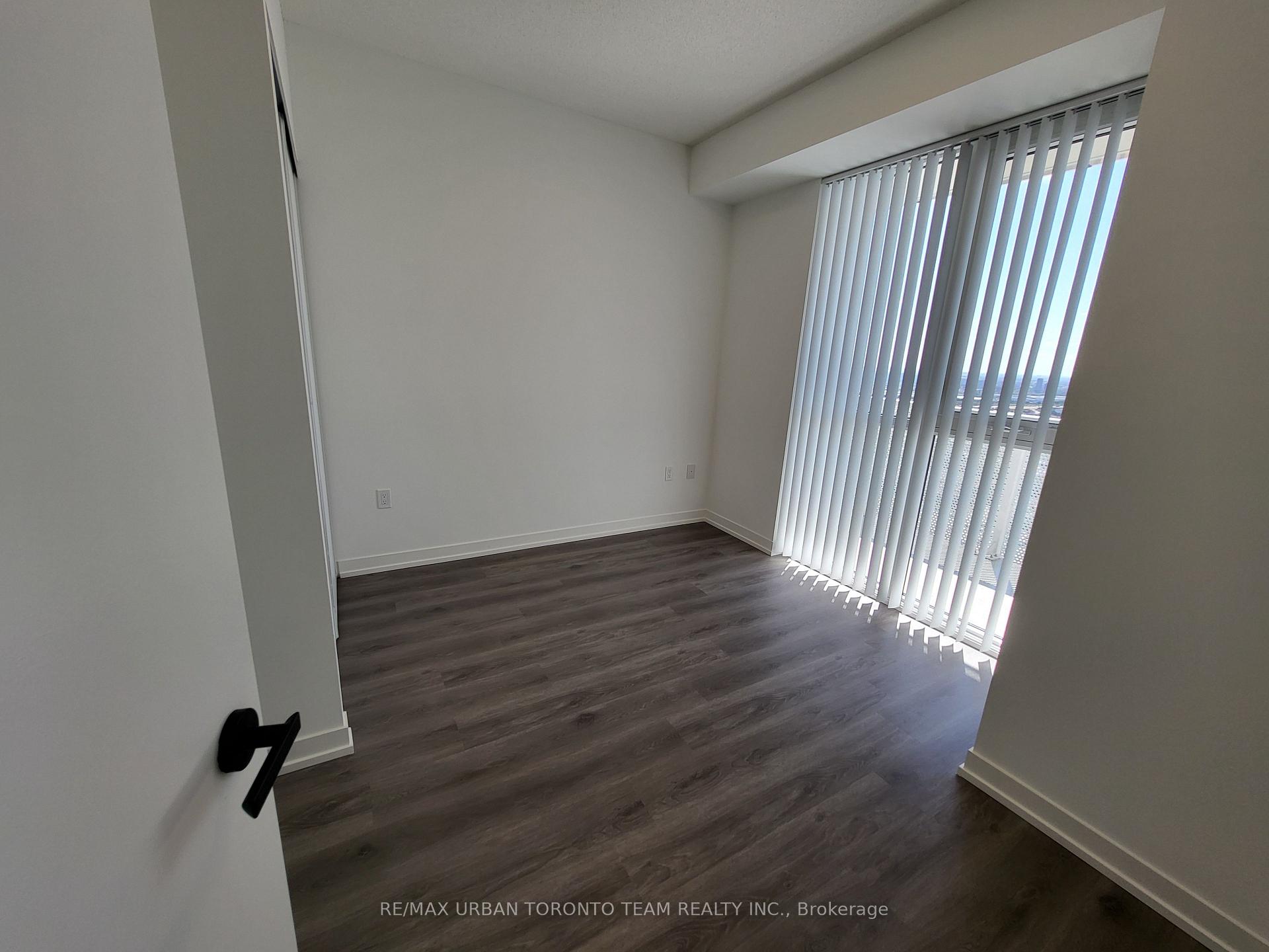 Photo 7 of Unit 3501, 28 Interchange Way, Vaughan, Vaughan Corporate Centre — HOMEH