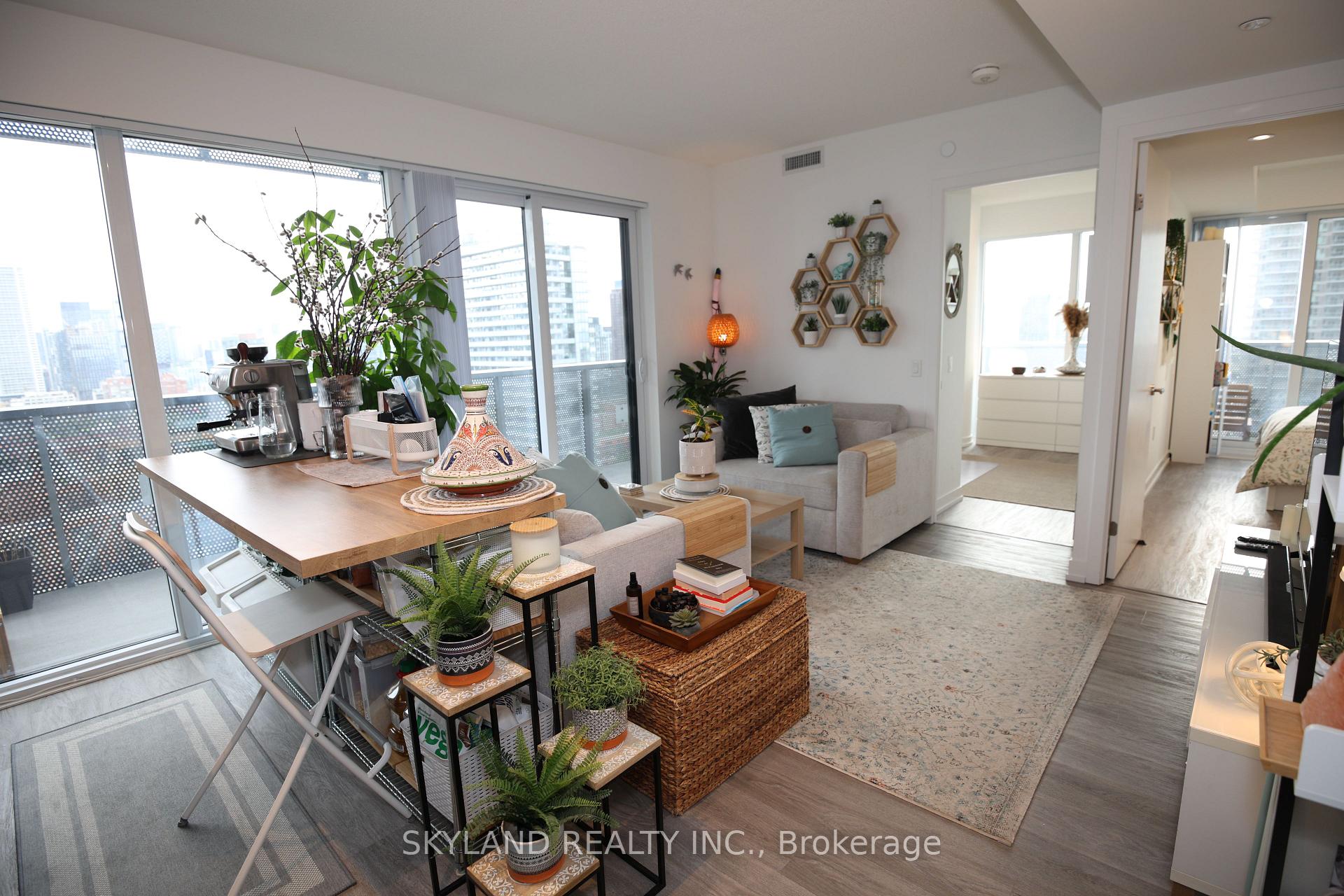 Front of Unit 2705, 55 Cooper Street