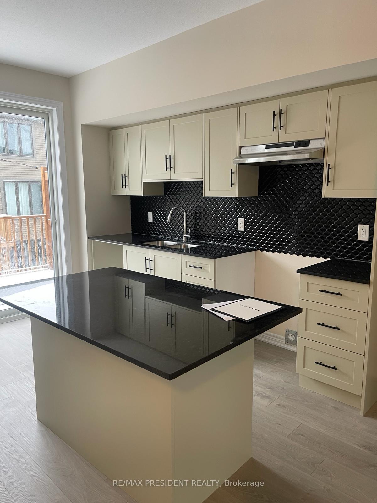 Photo 20 of Unit 105, 10 Birmingham Drive, Cambridge — HOMEH