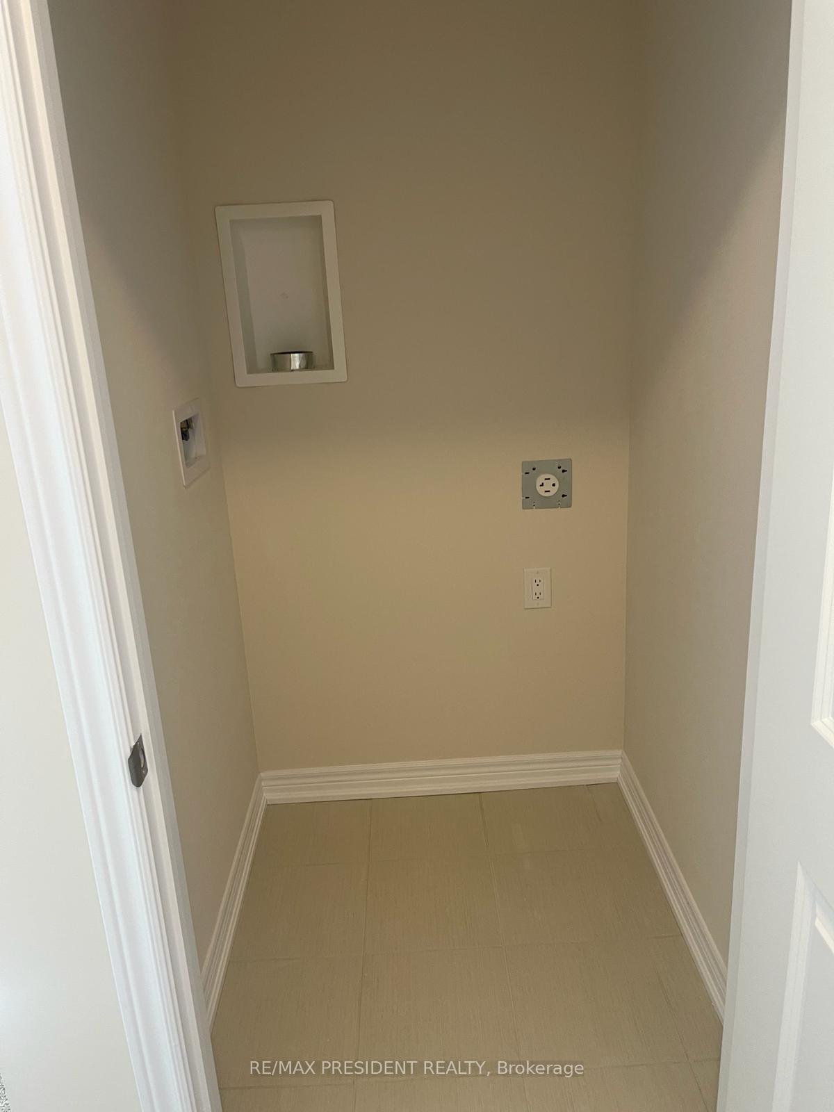 Photo 16 of Unit 105, 10 Birmingham Drive, Cambridge — HOMEH