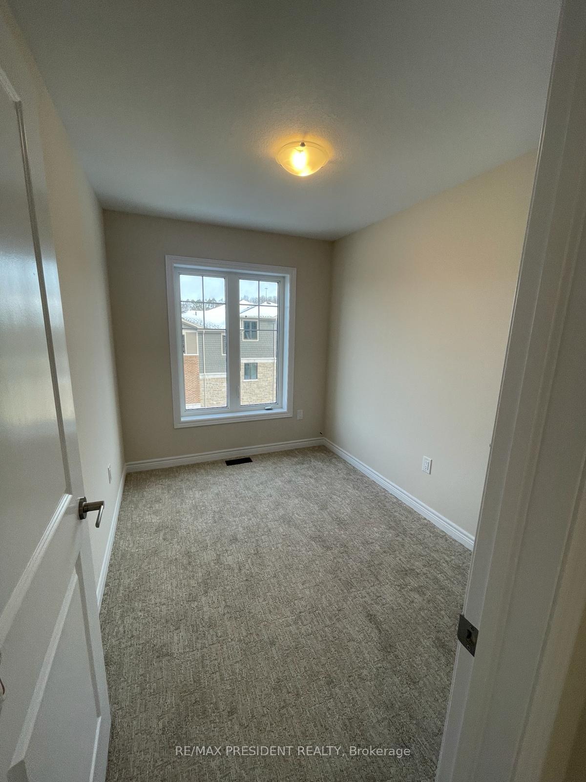 Photo 3 of Unit 105, 10 Birmingham Drive, Cambridge — HOMEH