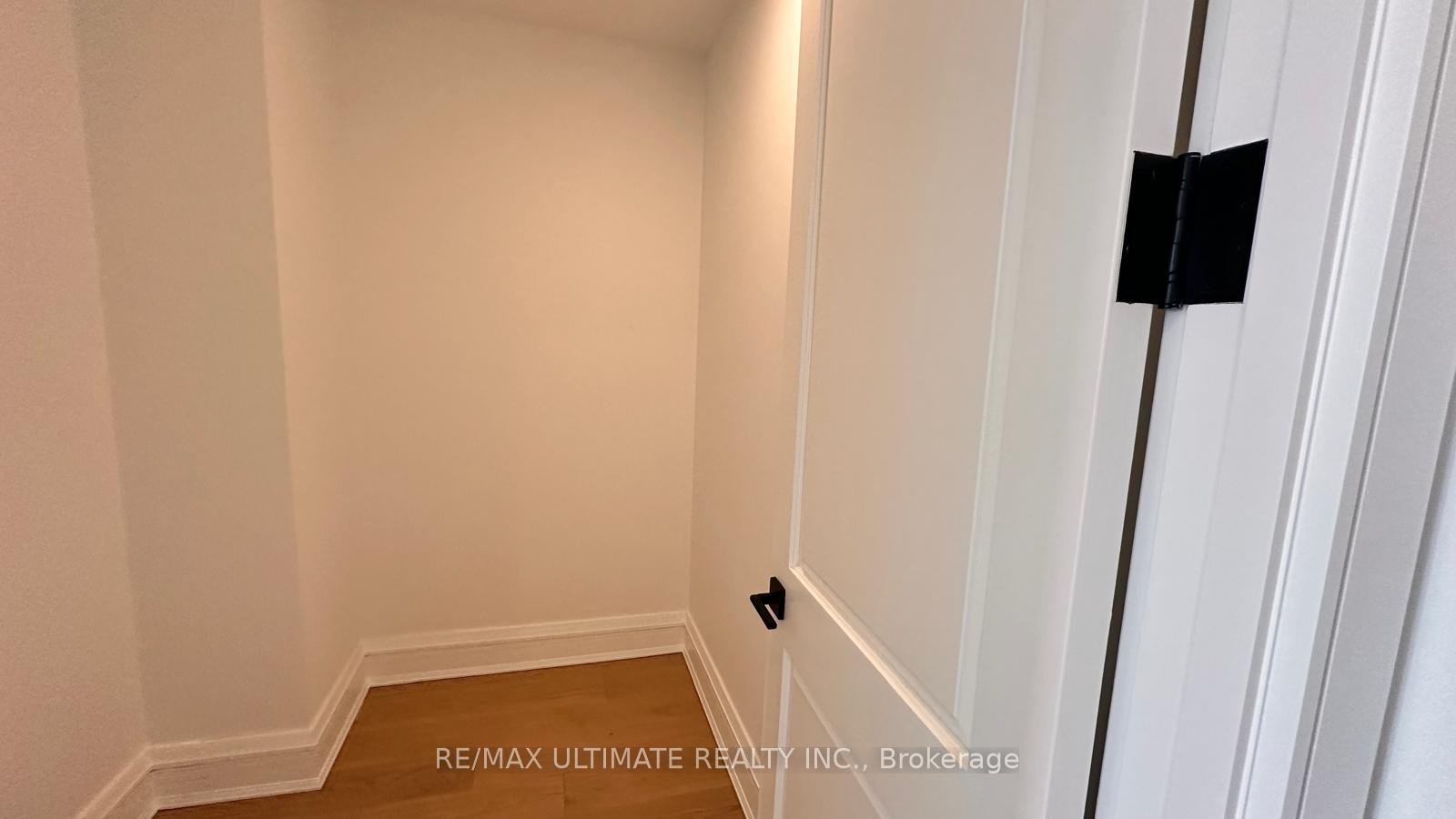Photo 2 of Unit 2A, 2010 Bathurst Street, Toronto, Humewood-Cedarvale — HOMEH
