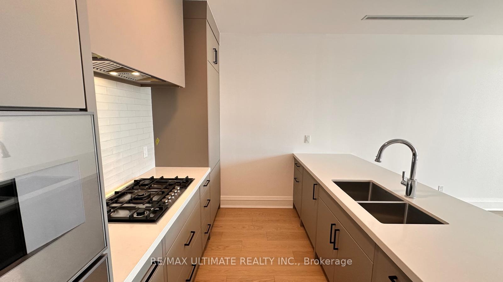 Photo 9 of Unit 2A, 2010 Bathurst Street, Toronto, Humewood-Cedarvale — HOMEH