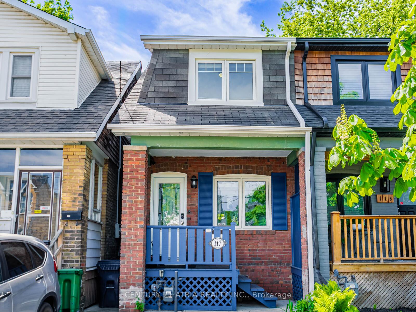 Front of 117 Aldwych Avenue